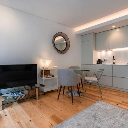 Condessa Ii By Innkeeper *